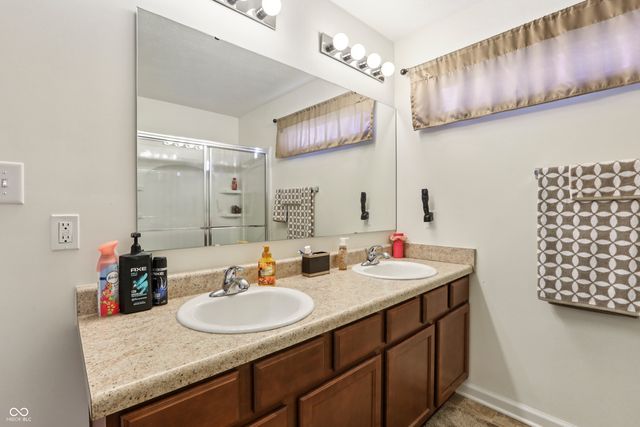 1732 Dogwood Lake Way, Indianapolis, IN 46239