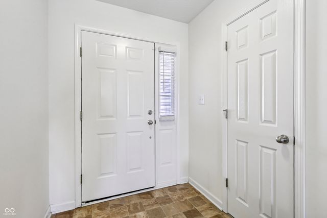 1732 Dogwood Lake Way, Indianapolis, IN 46239