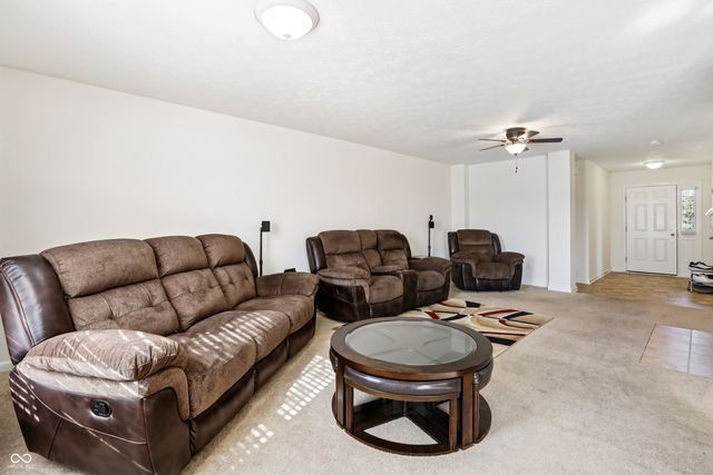 1732 Dogwood Lake Way, Indianapolis, IN 46239