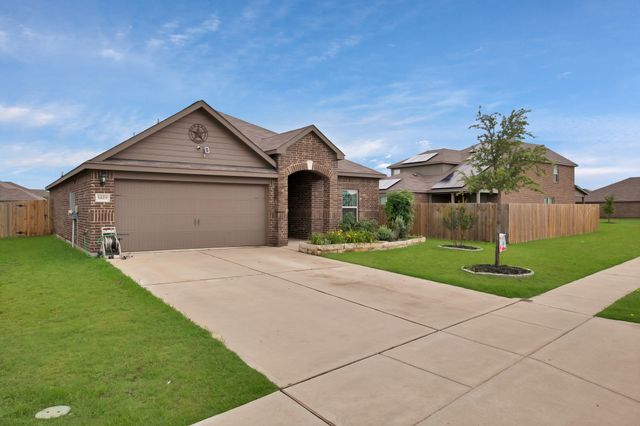 1429 Mackinac Drive, Crowley, TX 76036