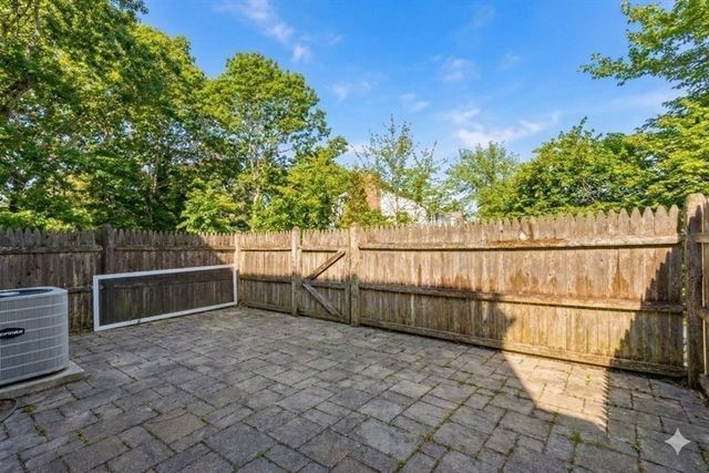 8 Captain Cook Ln 8, Barnstable, MA 02632