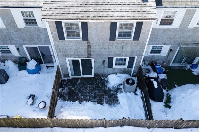 8 Captain Cook Ln 8, Barnstable, MA 02632