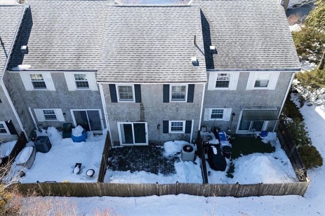 8 Captain Cook Ln 8, Barnstable, MA 02632