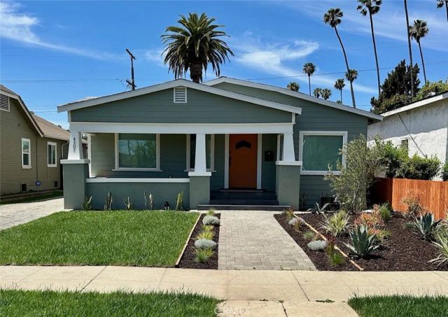 4207 S Van Ness Avenue, Los Angeles, CA 90062