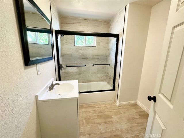 4207 S Van Ness Avenue, Los Angeles, CA 90062