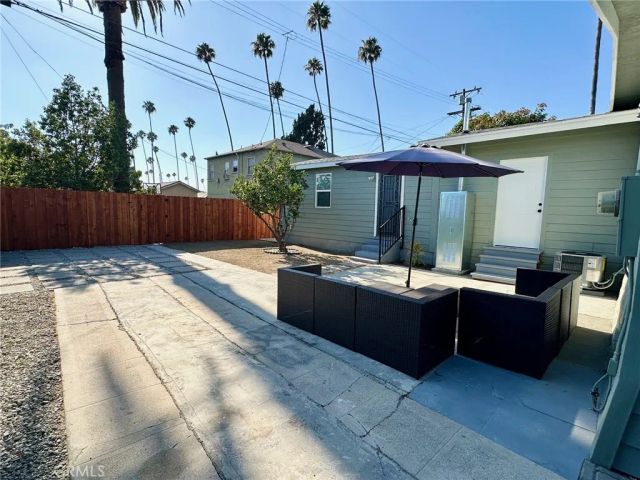 4207 S Van Ness Avenue, Los Angeles, CA 90062