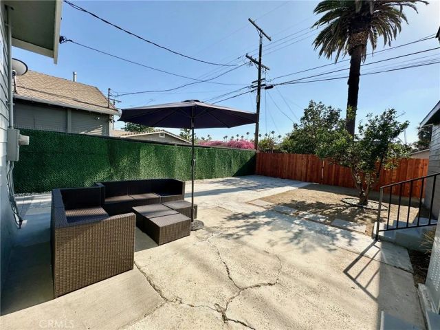 4207 S Van Ness Avenue, Los Angeles, CA 90062
