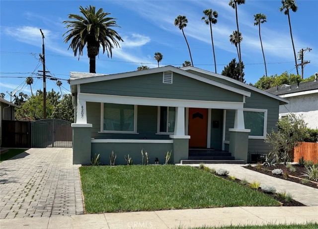 4207 S Van Ness Avenue, Los Angeles, CA 90062