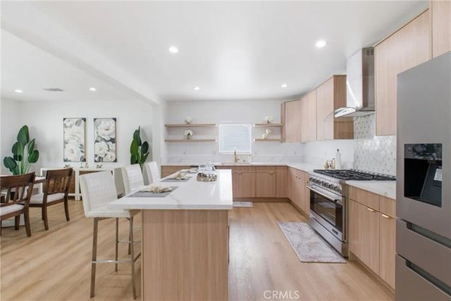 4207 S Van Ness Avenue, Los Angeles, CA 90062
