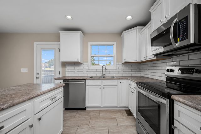 311 Heatherwood Dr, Murfreesboro, TN 37129
