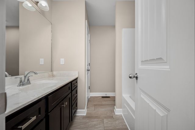 311 Heatherwood Dr, Murfreesboro, TN 37129