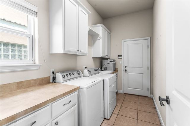 15329 Cartagena Ct, Corpus Christi, TX 78418