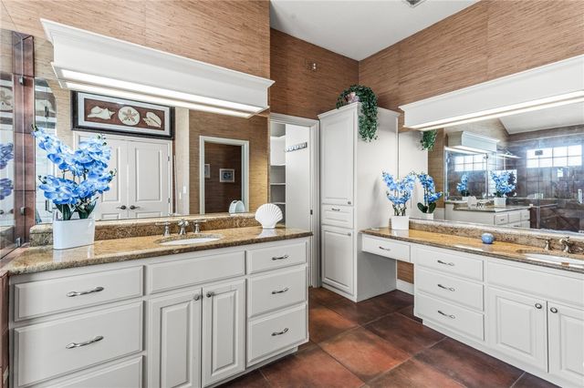 15329 Cartagena Ct, Corpus Christi, TX 78418