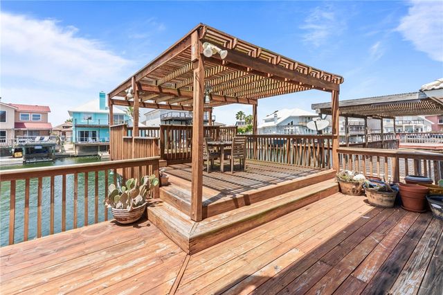 15329 Cartagena Ct, Corpus Christi, TX 78418