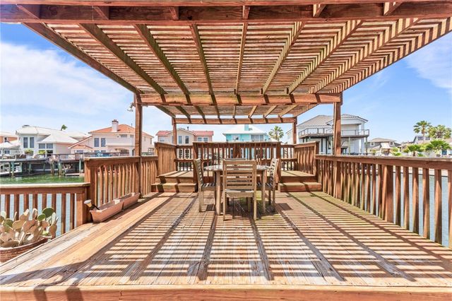 15329 Cartagena Ct, Corpus Christi, TX 78418