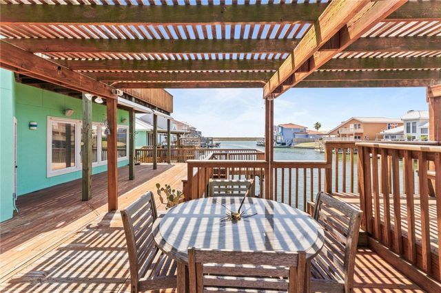 15329 Cartagena Ct, Corpus Christi, TX 78418