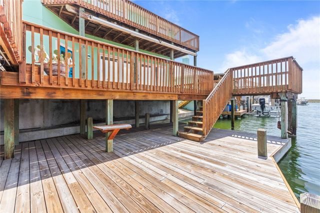15329 Cartagena Ct, Corpus Christi, TX 78418