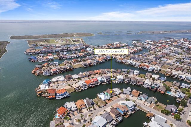 15329 Cartagena Ct, Corpus Christi, TX 78418