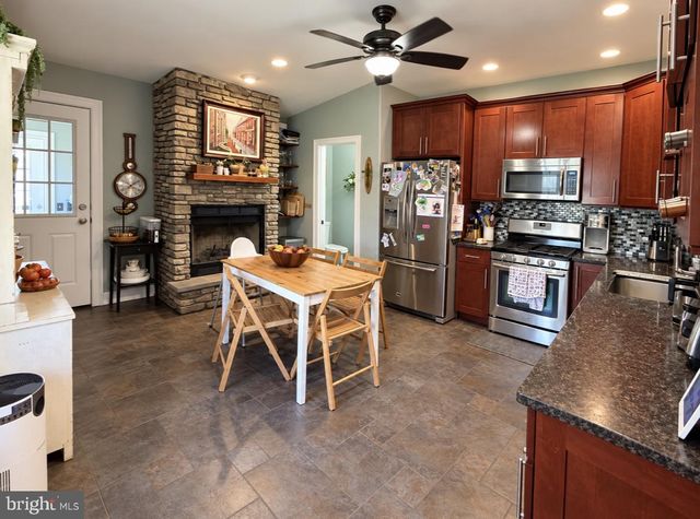 811 E HECTOR ST, Conshohocken, PA 19428