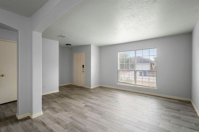 29115 Foxingham Circle, Spring, TX 77386