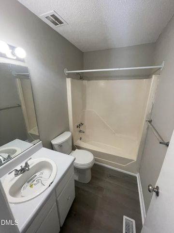 120 Byrum Street 18, Cary, NC 27511