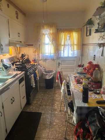 1015 MOUNT HOLLY ST, Baltimore, MD 21229