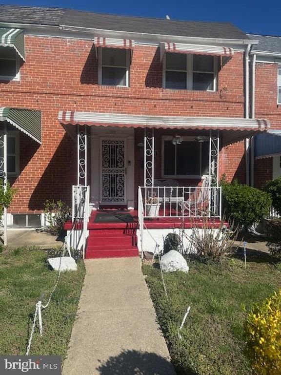 Image 1 of property listing at 1015 MOUNT HOLLY ST, Baltimore, MD 21229