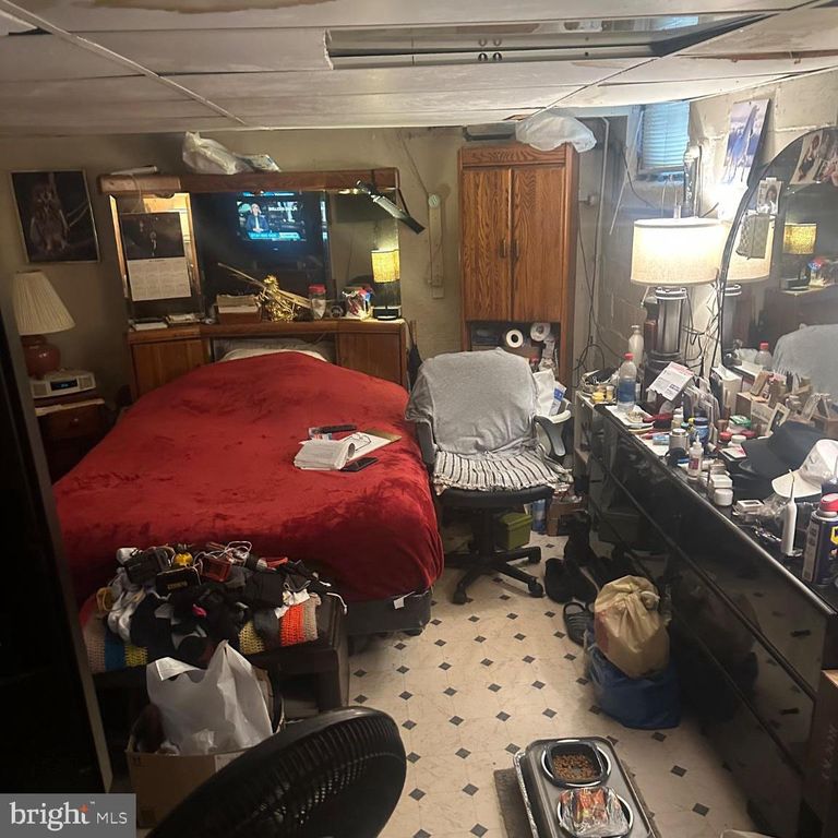 Image 13 of property listing at 1015 MOUNT HOLLY ST, Baltimore, MD 21229