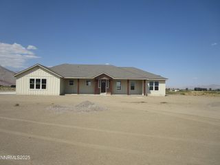 25 Jessica Way, Smith Valley, NV 89444