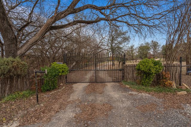 345 Karbo Lane, Weatherford, TX 76085