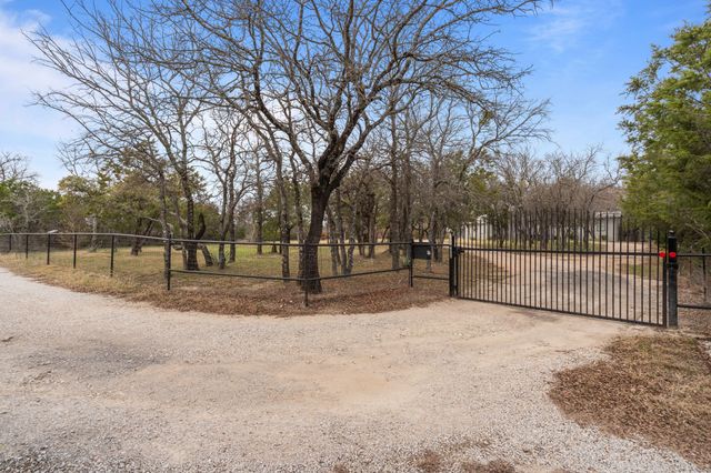 345 Karbo Lane, Weatherford, TX 76085