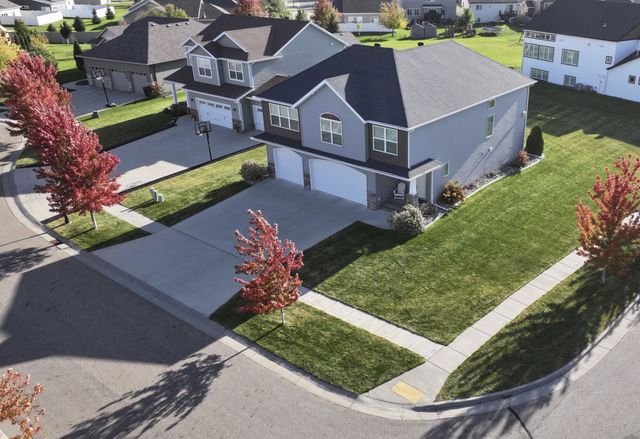 3767 Bell Boulevard E, West Fargo, ND 58078