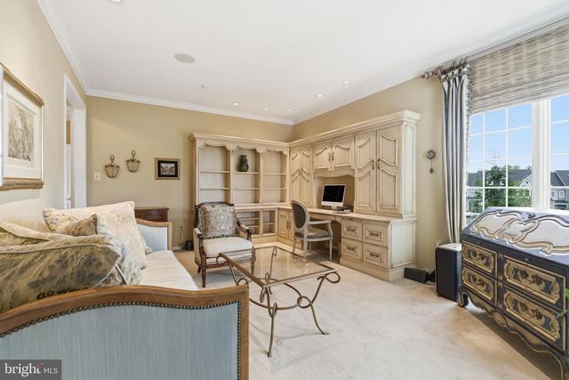 10 RIDERS RUN, Newtown Square, PA 19073