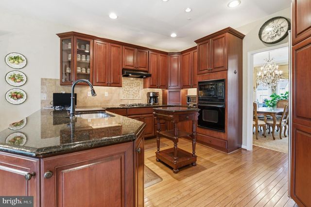 10 RIDERS RUN, Newtown Square, PA 19073