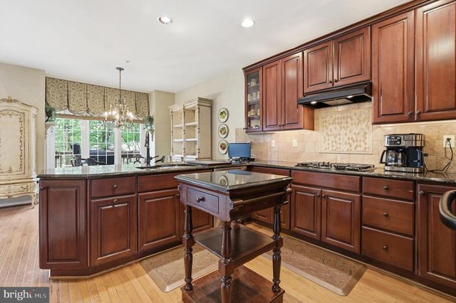 10 RIDERS RUN, Newtown Square, PA 19073