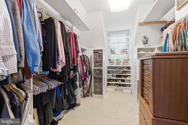 10 RIDERS RUN, Newtown Square, PA 19073