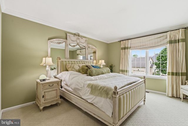 10 RIDERS RUN, Newtown Square, PA 19073