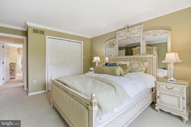10 RIDERS RUN, Newtown Square, PA 19073