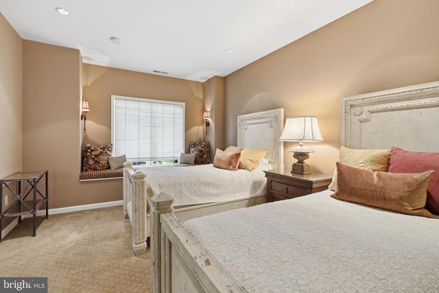 10 RIDERS RUN, Newtown Square, PA 19073