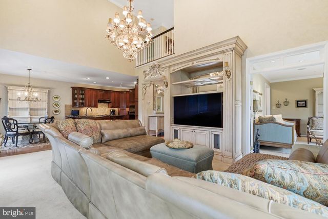 10 RIDERS RUN, Newtown Square, PA 19073