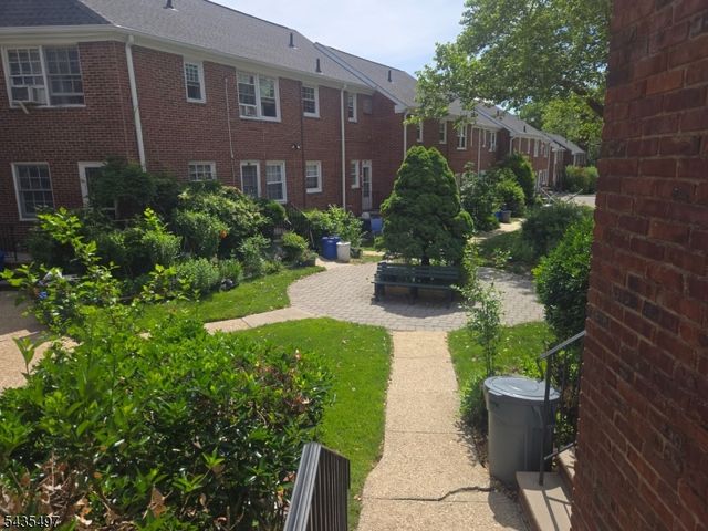 152 Boyden Ave 152B, Maplewood Twp., NJ 07040