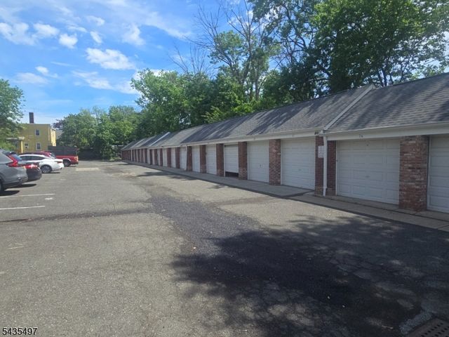 152 Boyden Ave 152B, Maplewood Twp., NJ 07040