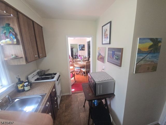 152 Boyden Ave 152B, Maplewood Twp., NJ 07040