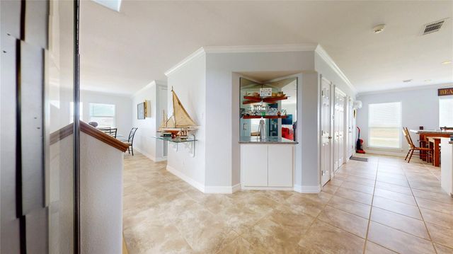 816 Pinata Drive, Crystal Beach, TX 77650
