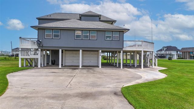 816 Pinata Drive, Crystal Beach, TX 77650
