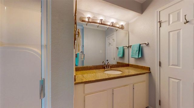 816 Pinata Drive, Crystal Beach, TX 77650