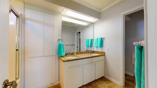 816 Pinata Drive, Crystal Beach, TX 77650