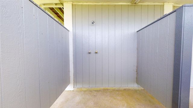 816 Pinata Drive, Crystal Beach, TX 77650