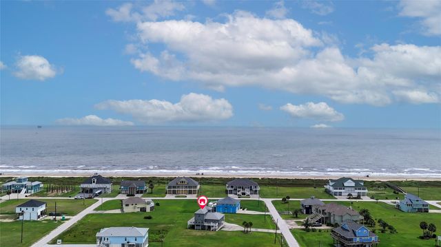 816 Pinata Drive, Crystal Beach, TX 77650