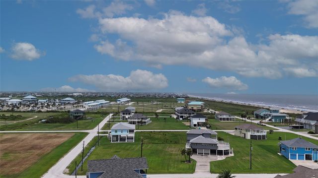 816 Pinata Drive, Crystal Beach, TX 77650